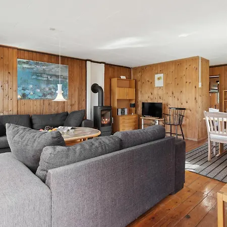 2 Bedroom Beautiful In Sydals Holiday home Skovby (Syddanmark)