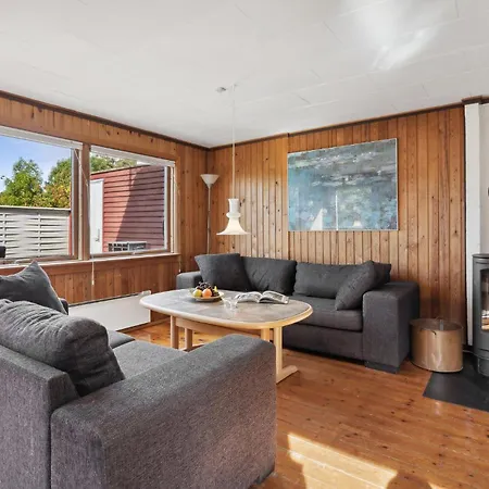 2 Bedroom Beautiful In Sydals